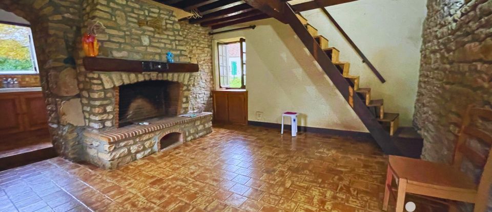 House 4 rooms of 84 m² in Champlemy (58210)