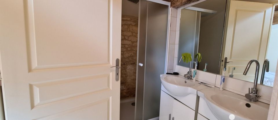 Maison 7 pièces de 250 m² à Thénac (24240)