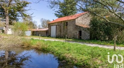 Barn conversion 2 rooms of 220 m² in Beaufou (85170)