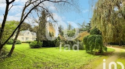 Mansion 10 rooms of 285 m² in Rochecorbon (37210)