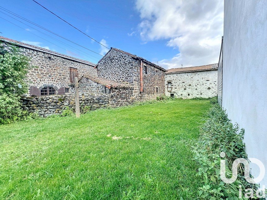 Maison de campagne 3 pièces de 73 m² à Saint-Martin-de-Fugères (43150)