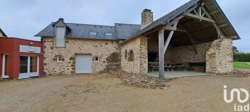 Longère 11 pièces de 257 m² à Mayenne (53100)