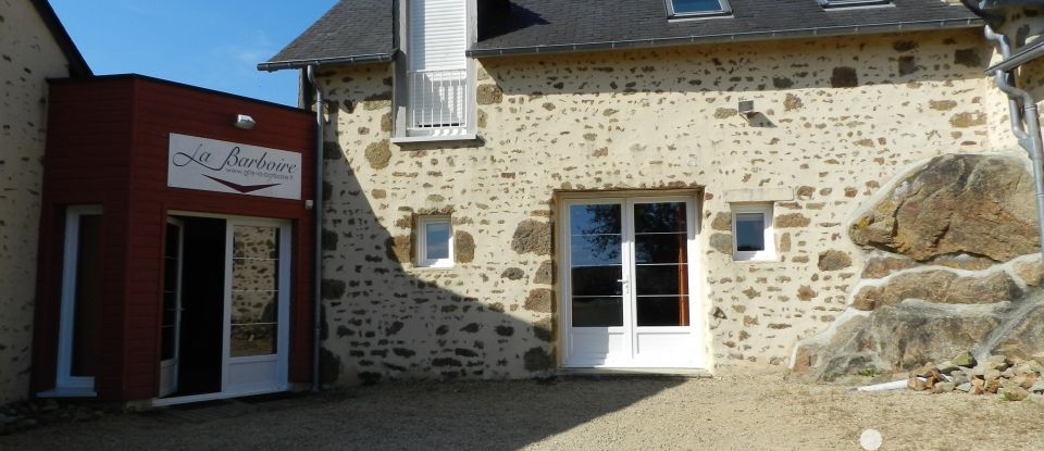 Longère 11 pièces de 257 m² à Mayenne (53100)