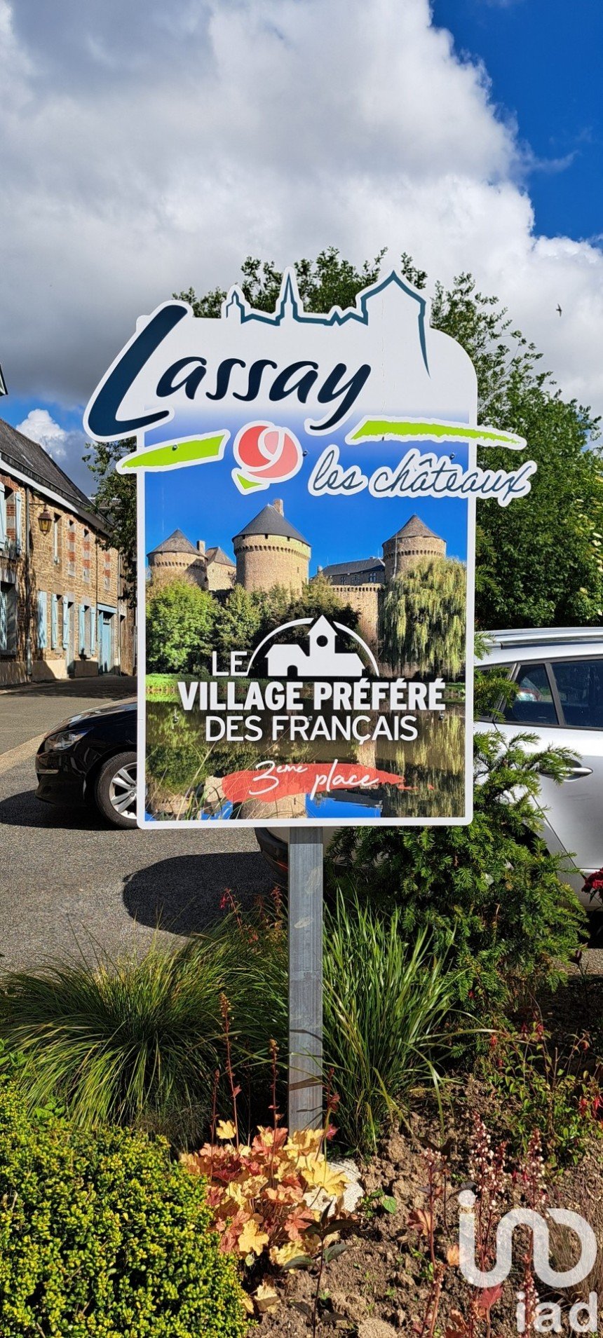 Building in Lassay-les-Châteaux (53110) of 147 m²