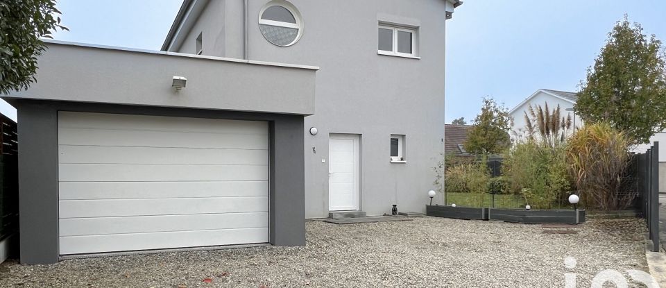 House 5 rooms of 95 m² in Muttersholtz (67600)