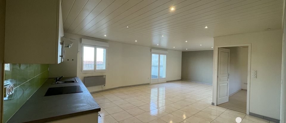 Maison de village 5 pièces de 173 m² à Châtelneuf (42940)