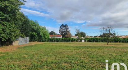 Land of 998 m² in Le Champ-Saint-Père (85540)