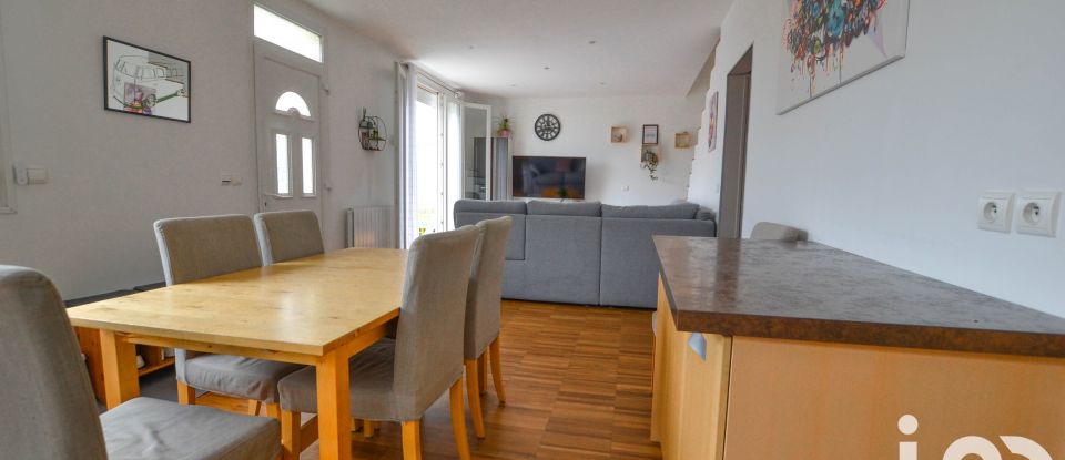 House 6 rooms of 137 m² in L'Haÿ-les-Roses (94240)