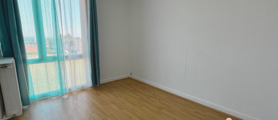 Apartment 3 rooms of 74 m² in Beauvais (60000)