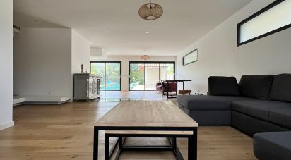 Maison 5 pièces de 216 m² à Cestas (33610)