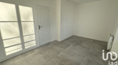 Apartment 5 rooms of 71 m² in Vaux-le-Pénil (77000)