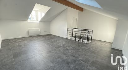 Apartment 5 rooms of 71 m² in Vaux-le-Pénil (77000)