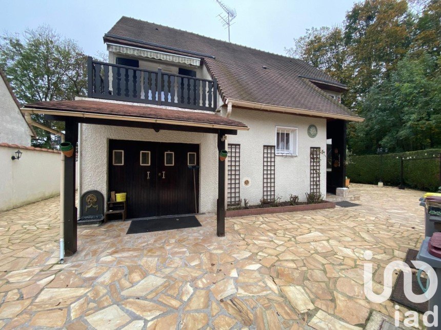 House 7 rooms of 145 m² in Évry (91000)