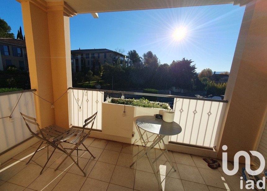 Apartment 3 rooms of 47 m² in Aix-en-Provence (13090)