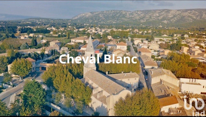 Local d'activités de 65 m² à Cheval-Blanc (84460)