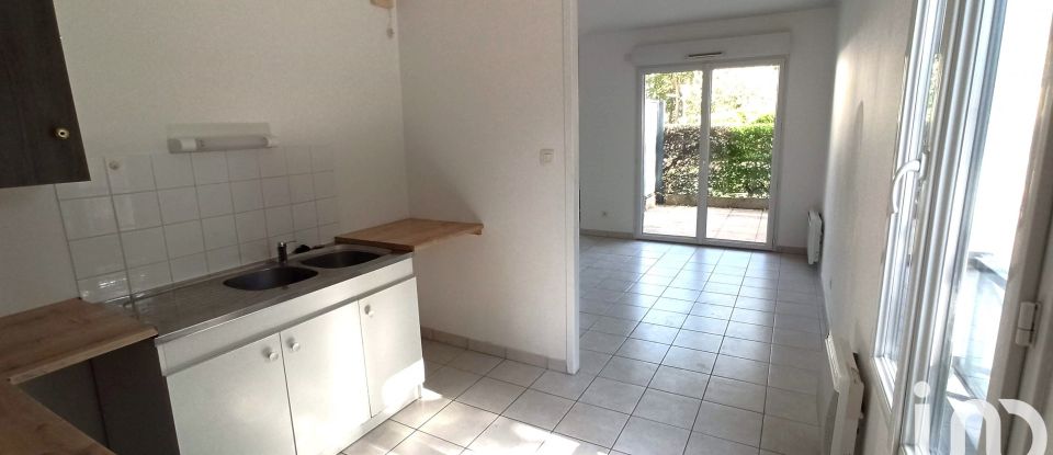 Apartment 4 rooms of 87 m² in Avrillé (49240)