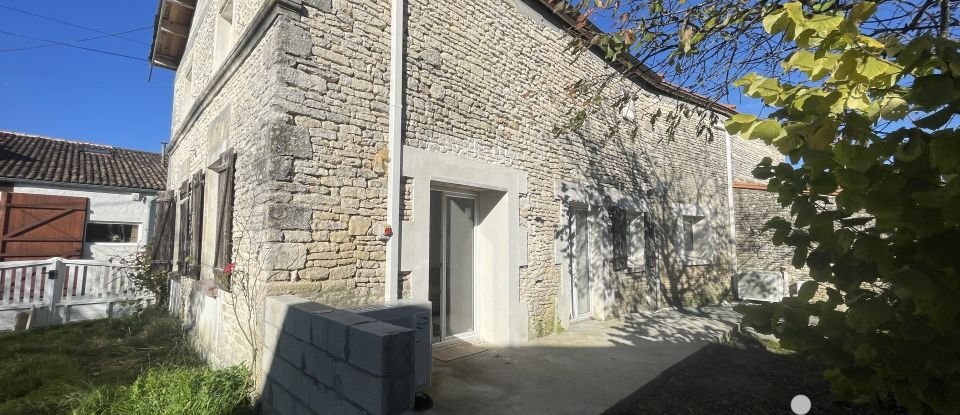 House 5 rooms of 154 m² in Aumagne (17770)