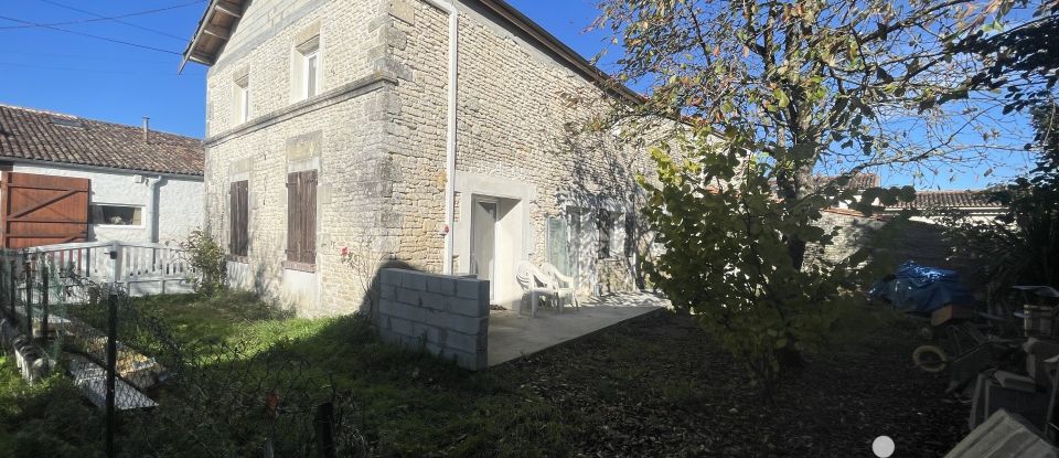 House 5 rooms of 154 m² in Aumagne (17770)