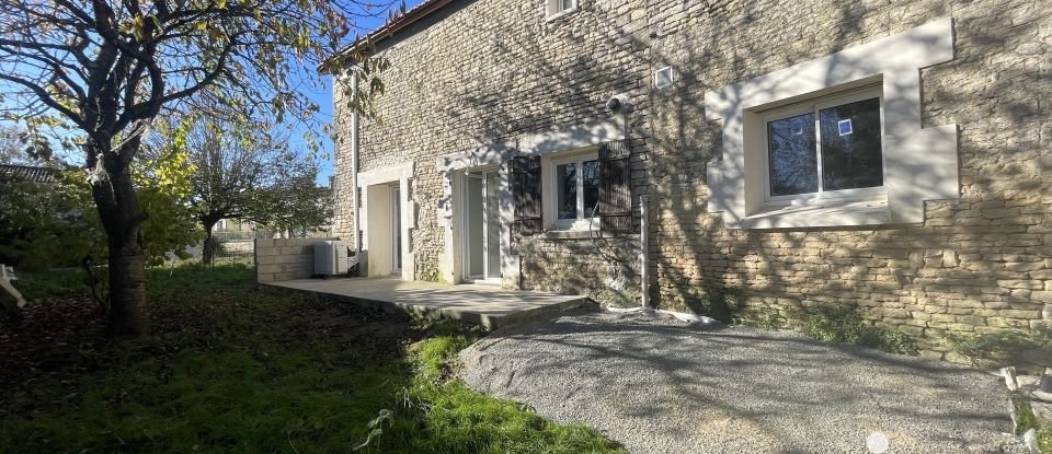 House 5 rooms of 154 m² in Aumagne (17770)