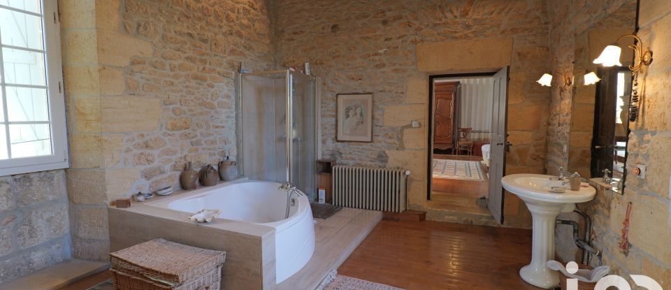 House 12 rooms of 500 m² in Sarlat-la-Canéda (24200)