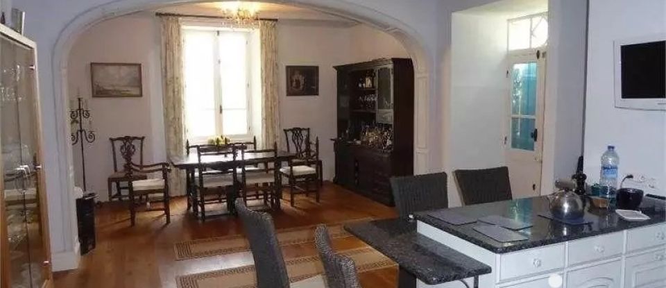 House 9 rooms of 281 m² in Lauresses (46210)