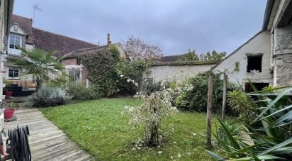 House 4 rooms of 140 m² in Charmoy (89400)