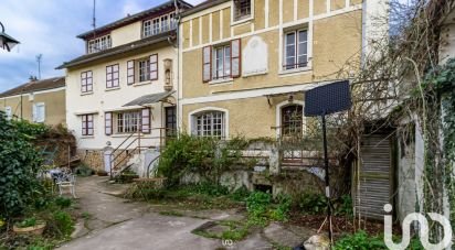 Maison 8 pièces de 250 m² à Vaux-sur-Seine (78740)