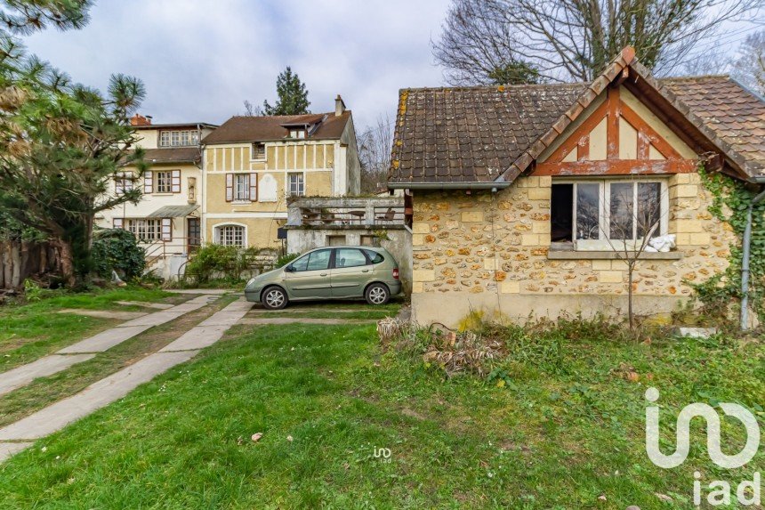 Maison 8 pièces de 250 m² à Vaux-sur-Seine (78740)