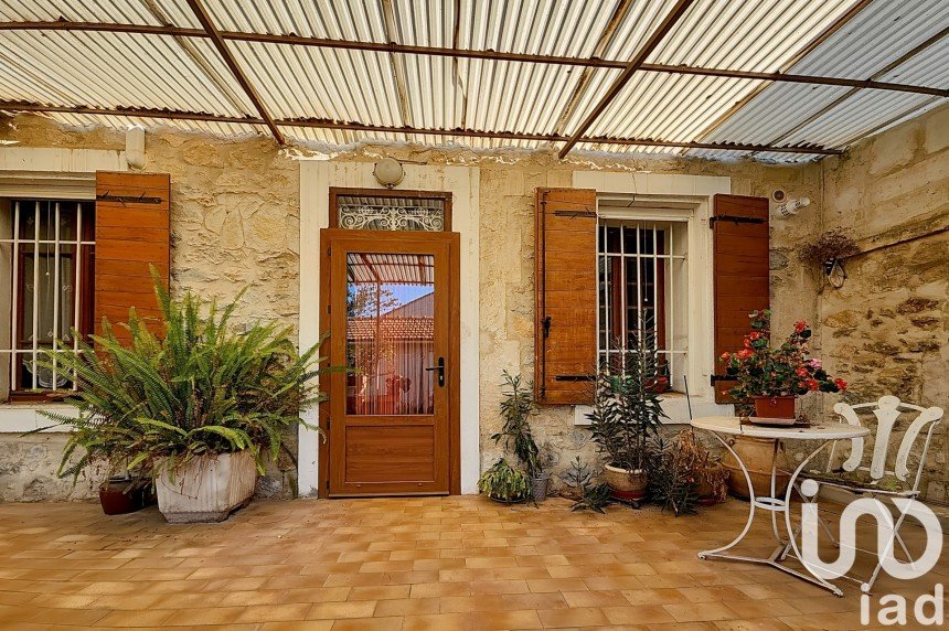 Maison de ville 4 pièces de 86 m² à Arles (13200)