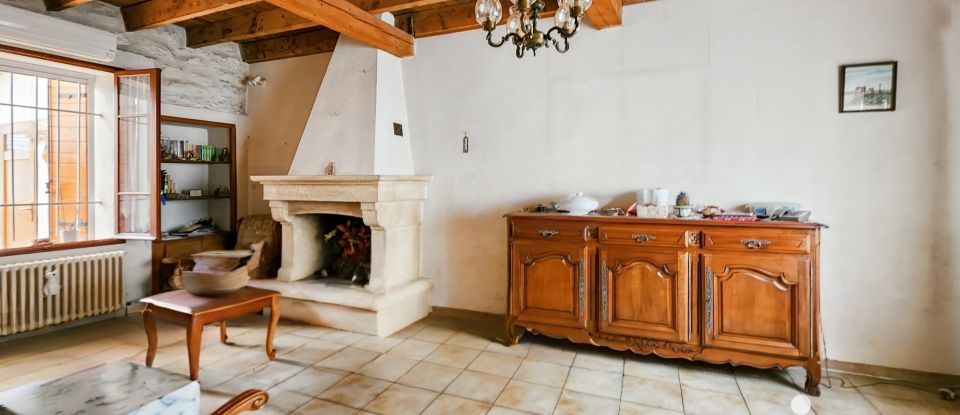 Maison de ville 4 pièces de 86 m² à Arles (13200)