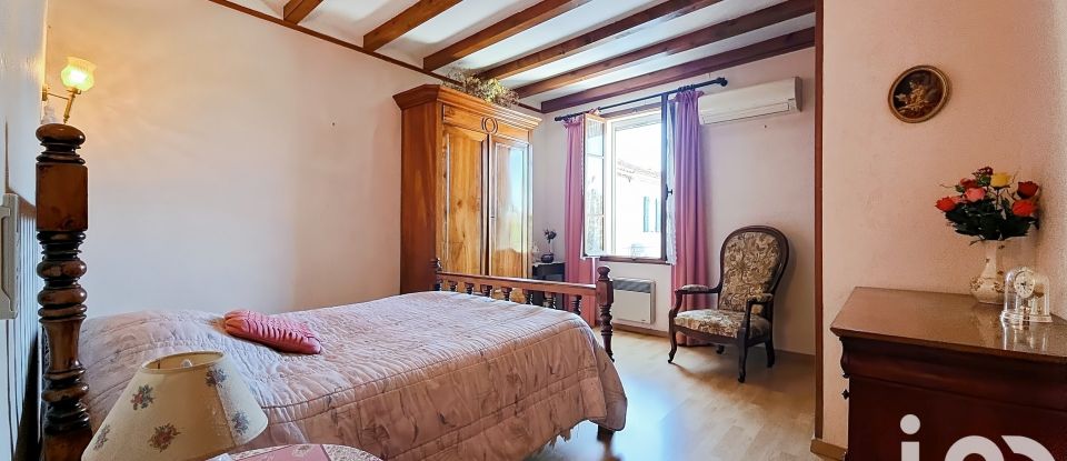 Maison de ville 4 pièces de 86 m² à Arles (13200)