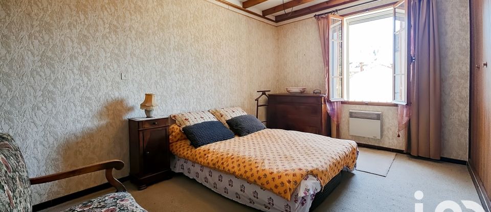 Maison de ville 4 pièces de 86 m² à Arles (13200)