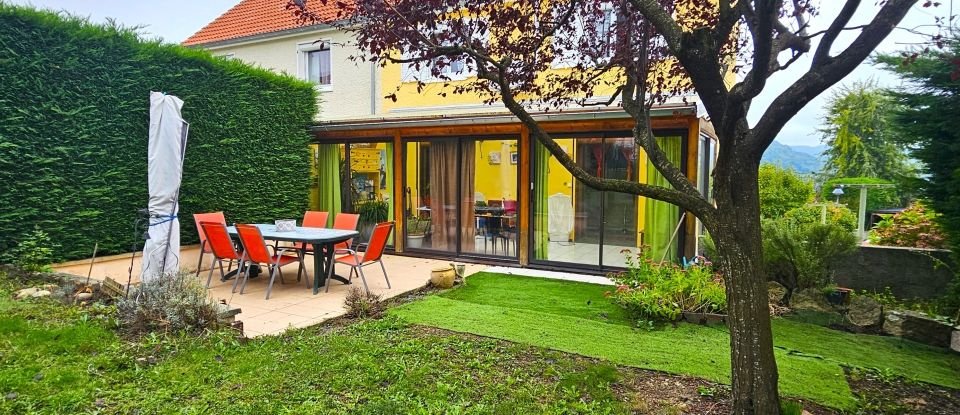 House 5 rooms of 111 m² in Saint-Étienne (42230)