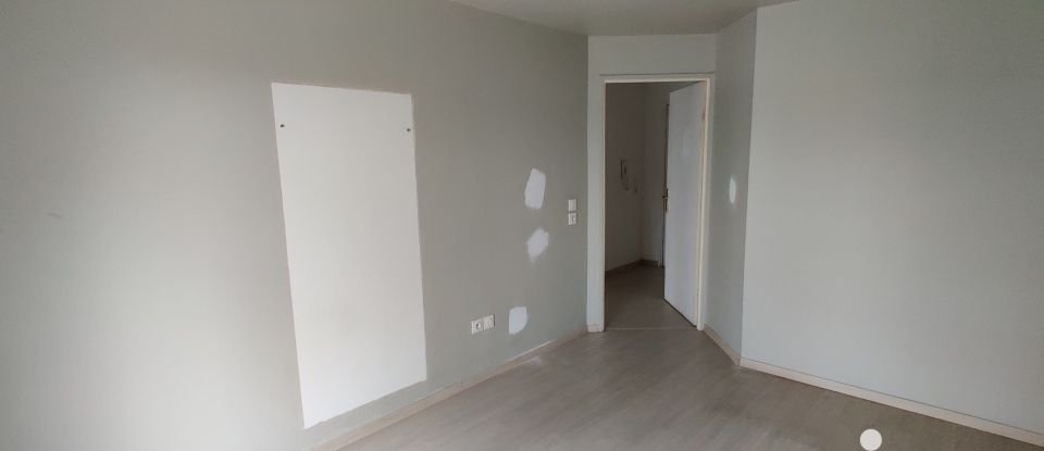 Apartment 3 rooms of 58 m² in Alfortville (94140)