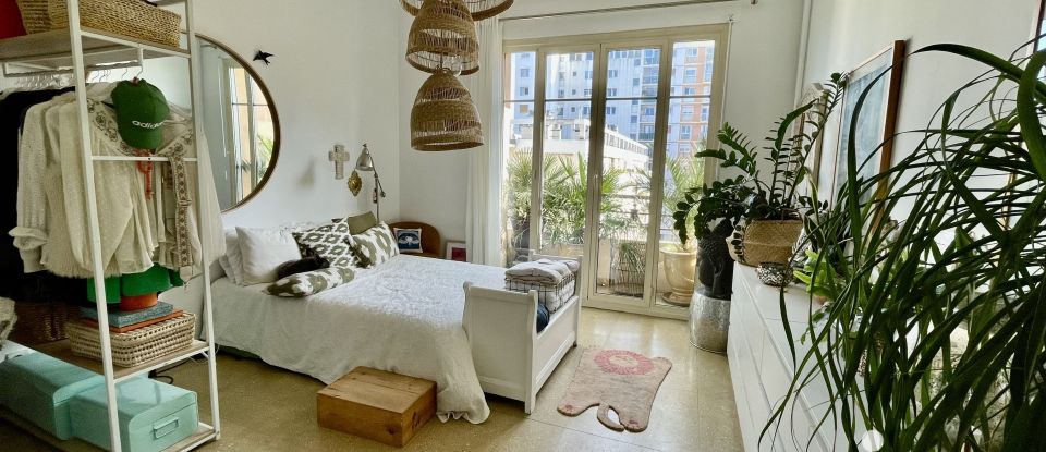 Appartement 2 pièces de 67 m² à Marseille (13005)