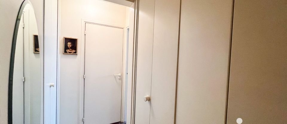 Appartement 2 pièces de 52 m² à Paris (75017)