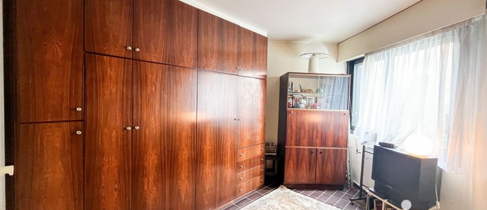 Appartement 2 pièces de 52 m² à Paris (75017)