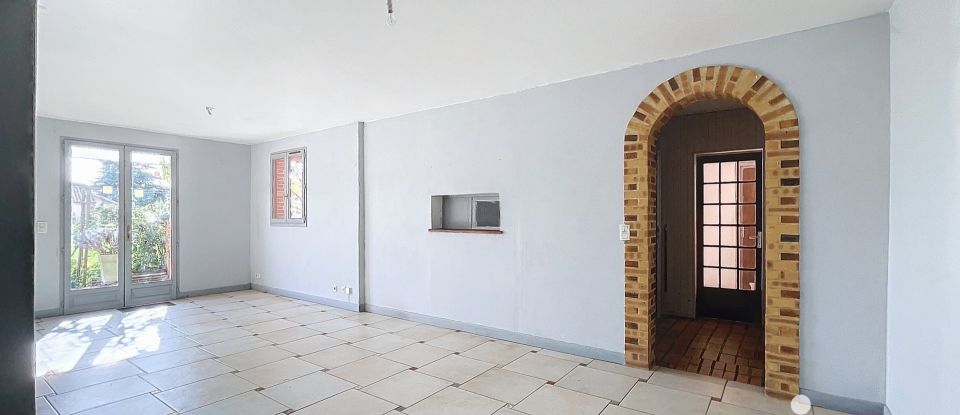 Traditional house 6 rooms of 190 m² in Vic-en-Bigorre (65500)