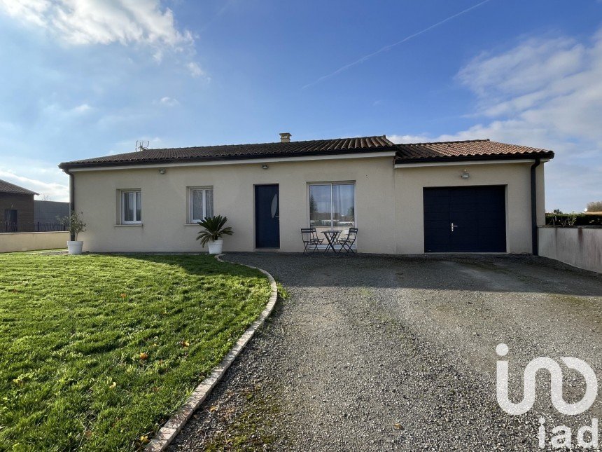 Maison 4 pièces de 95 m² à Chaunay (86510)