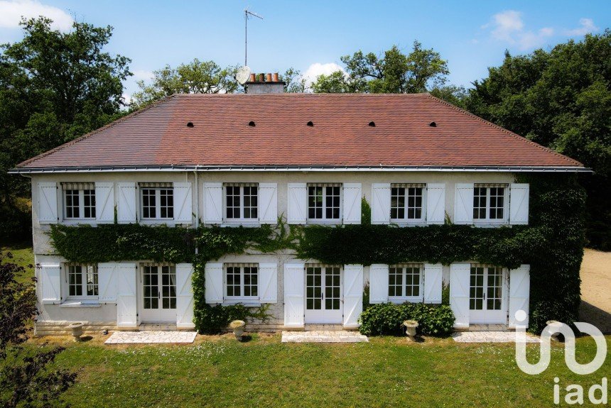 Domaine 9 pièces de 248 m² à Chemillé-en-Anjou (49120)