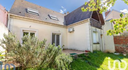 Traditional house 6 rooms of 112 m² in Savigny-sur-Orge (91600)