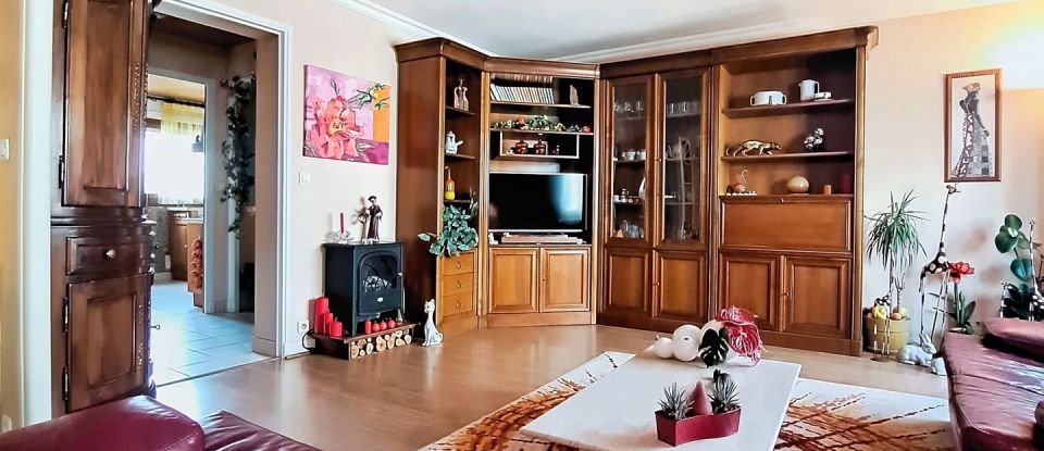 Apartment 3 rooms of 80 m² in Gap (05000)