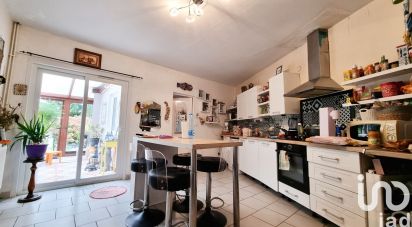 Traditional house 4 rooms of 170 m² in Calais (62100)