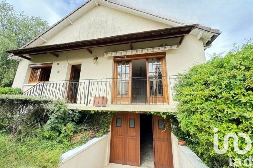 Traditional house 6 rooms of 133 m² in Aincourt (95510)