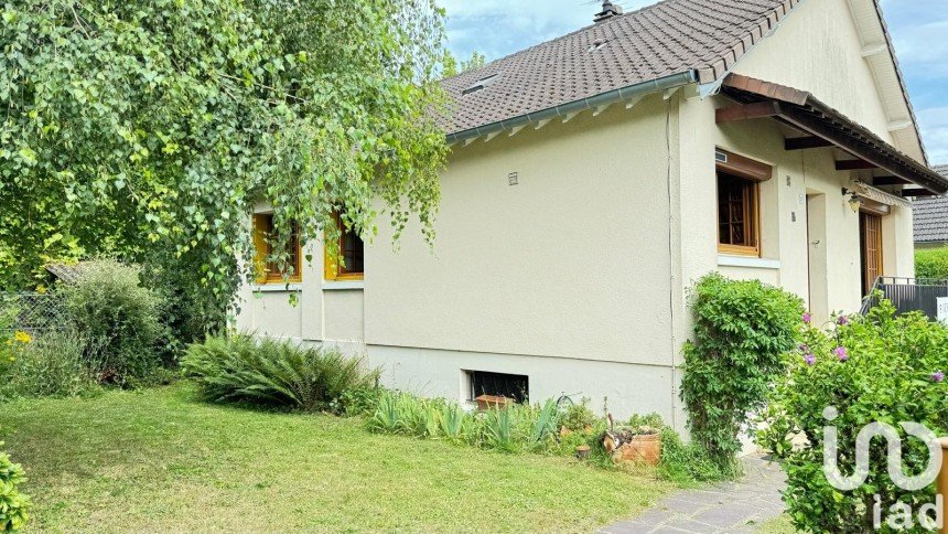 Traditional house 5 rooms of 133 m² in Aincourt (95510)