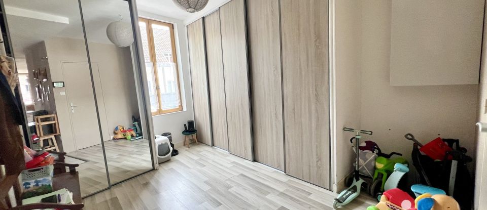 Maison de village 7 pièces de 183 m² à Vitry-en-Perthois (51300)