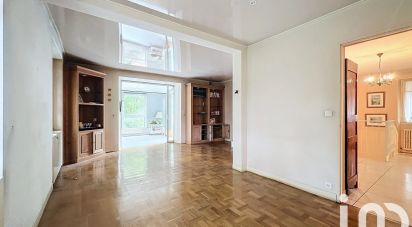 Maison traditionnelle 5 pièces de 133 m² à Saint-Affrique (12400)