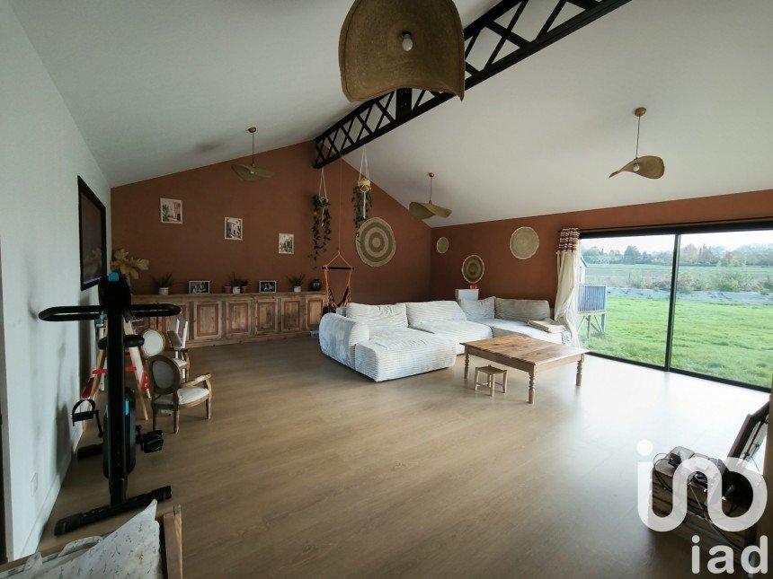 Country house 6 rooms of 180 m² in Fromelles (59249)