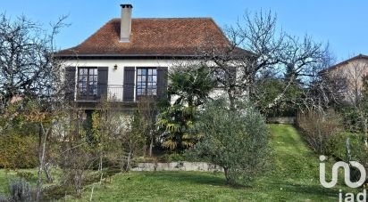 Traditional house 5 rooms of 123 m² in Maurs (15600)