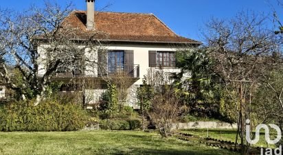 Traditional house 5 rooms of 123 m² in Maurs (15600)